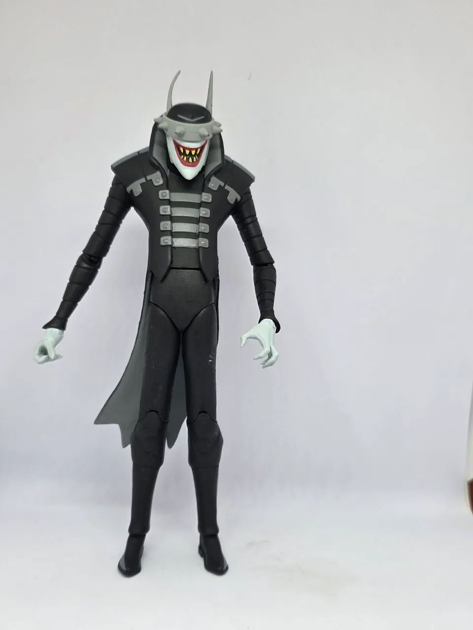 DC DIRECT CORINGA BATMAN QUE RI SÉRIE ANIMADA