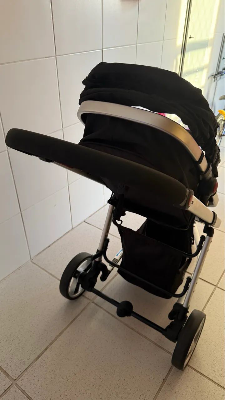 Carrinho de Bebê com bebê conforto - Foto 3