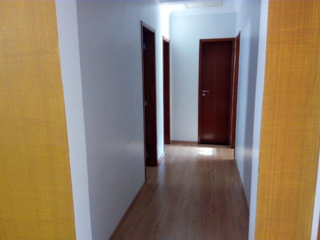Linda residência com 5 quartos no Vale dos Pinheiros - NF/RJ - Foto 5