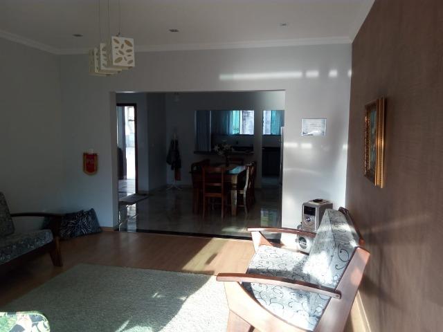 Linda residência com 5 quartos no Vale dos Pinheiros - NF/RJ - Foto 12