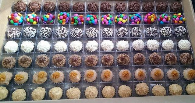 Brigadeiros ( Cento ) & Bolo no Pote ( Unidade) - Foto 6