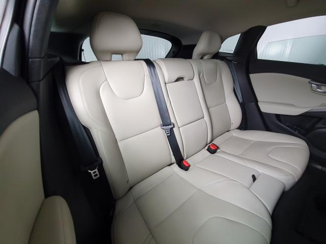 Volvo V40 T-3 KINETIC 1.5 Aut. - Preto - 2016 - Foto 13