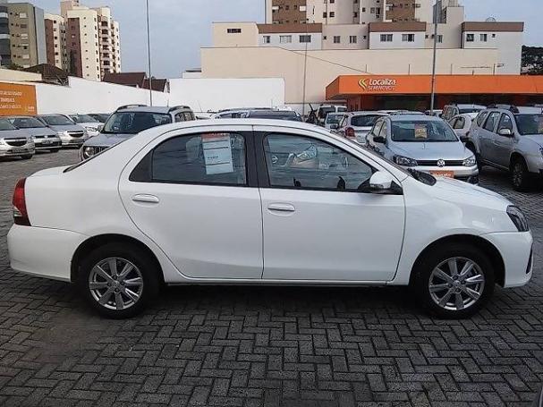 ETIOS 2019/2020 1.5 X PLUS 16V FLEX 4P AUTOMÁTICO - Foto 5