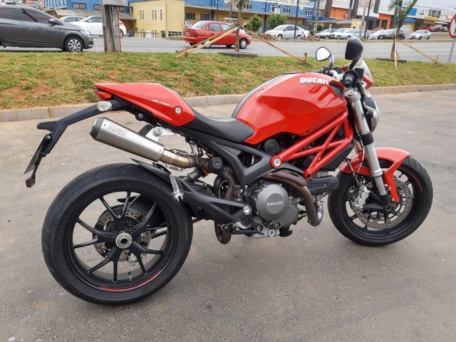 DUCATI MONSTER 796
