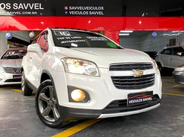 GM TRACKER LTZ COM TETO SOLAR APENAS 68 MIL KM