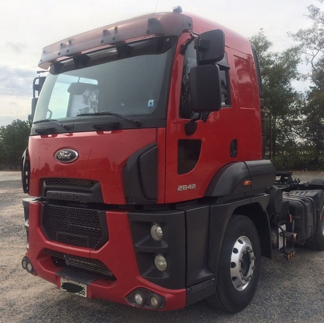 FORD CARGO 2842 6X2 ANO 2014