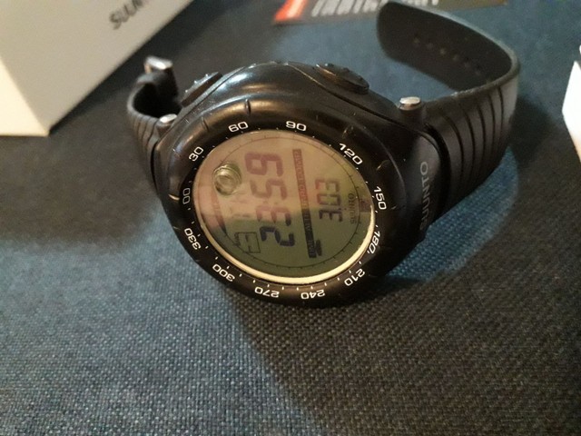 relogio suunto vector