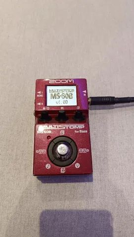 Pedal multi efeitos (pedaleira) Zoom MS60B para baixo