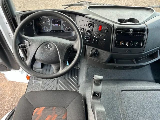 MB M.Benz Atego 3030 8X2 2018 Bitruck No Chassi Teto Alto Automático Completo Revisado - Foto 9