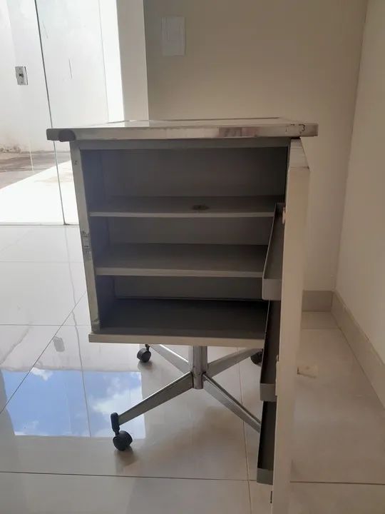 Armário (mesa auxiliar) - Foto 2