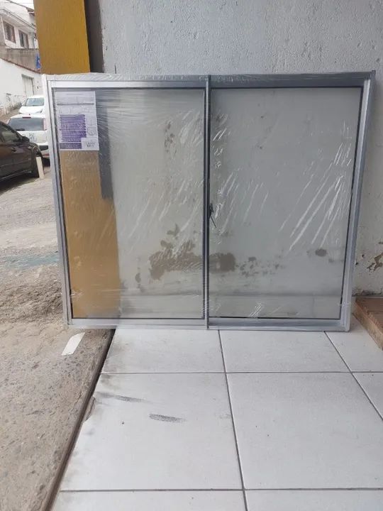 Janela alumínio 1.00x1.20 nova 2 folhas R$ 205,00 