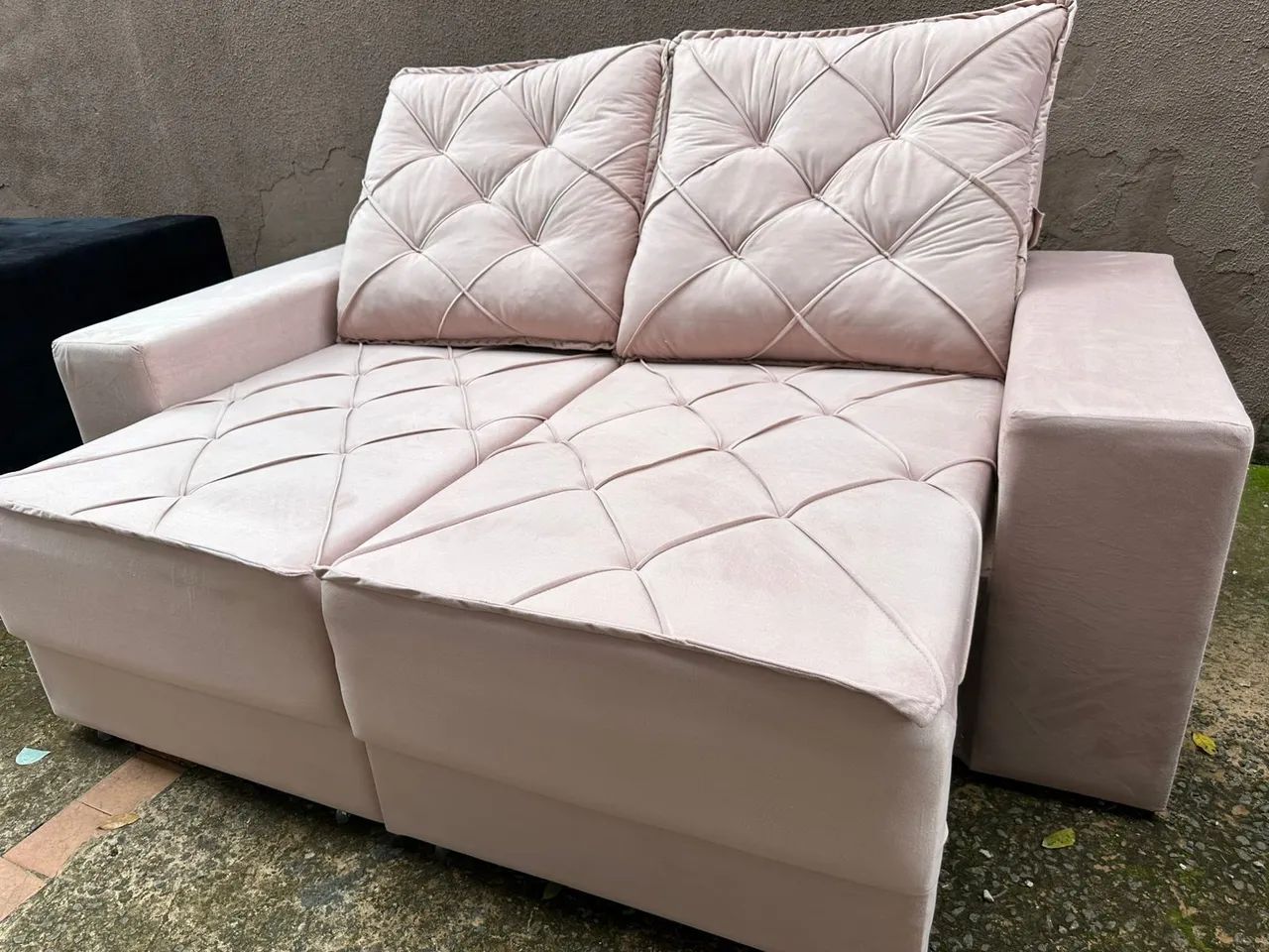Sofá rosa reclinável novo garantia tecido veludo promoção entrego 