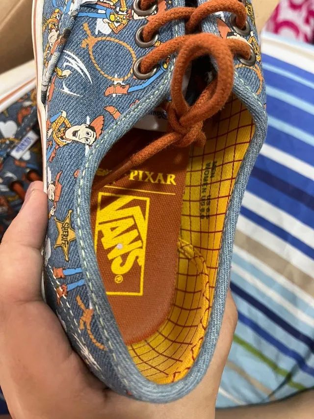 Tênis Vans Authentic x Toy Story Pixar Unissex Tam 37 - Foto 2