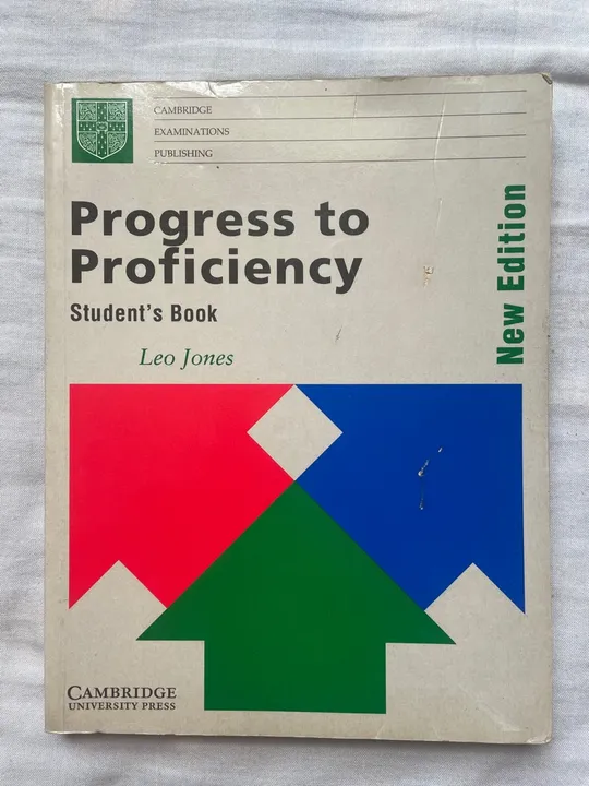 Livro de inglês Progress To Proficiency - Leo Jones