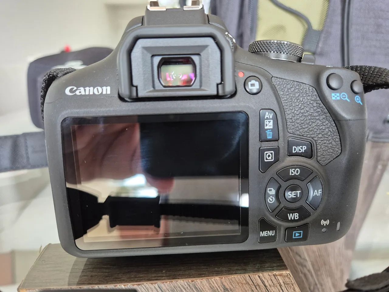 Câmera Canon T7 EOS Rebel Nova, Lente 18-55, Mochila, Tripé, Cartão 256MB e Impressora Z - Foto 4