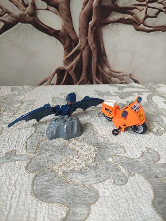 Miniaturas LEGO Inspiradas em Jurassic World - Foto 3