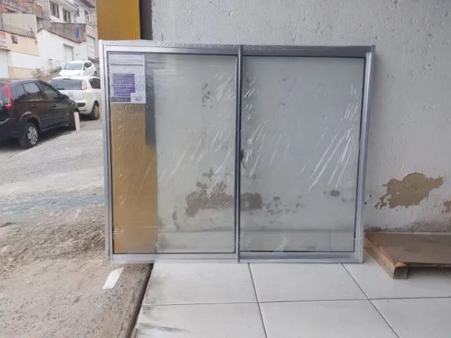 Janela alumínio 1.00x1.20 nova 2 folhas R$ 205,00  - Foto 2
