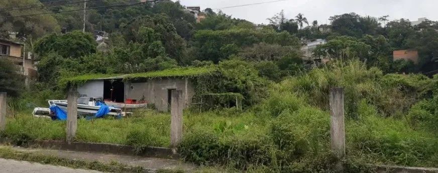Oportunidade! Terreno financiável com 961m² à venda em Sambaqui. - Foto 3