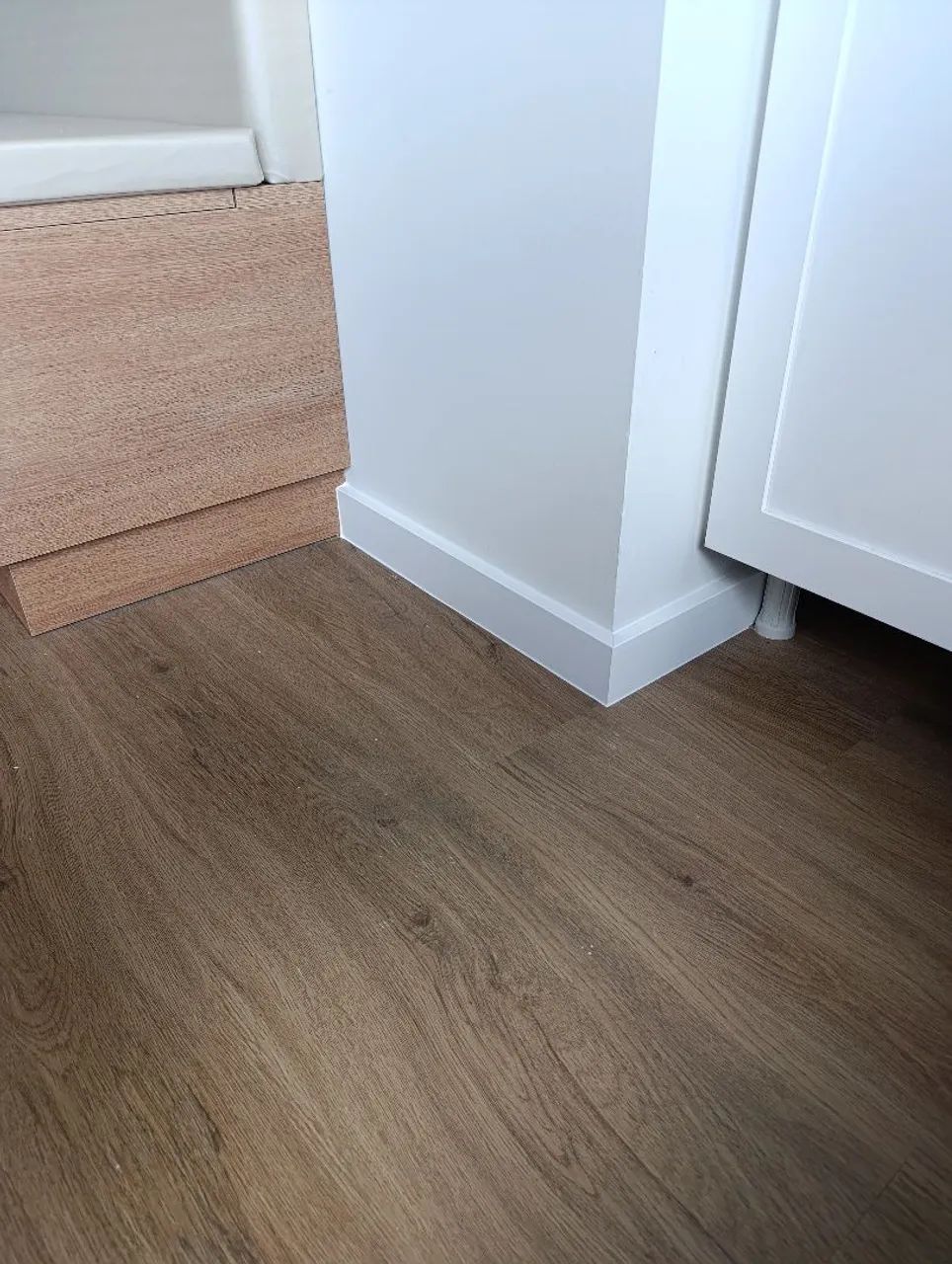 Piso Laminado, Piso Vinílico e Rodapé. - Foto 3