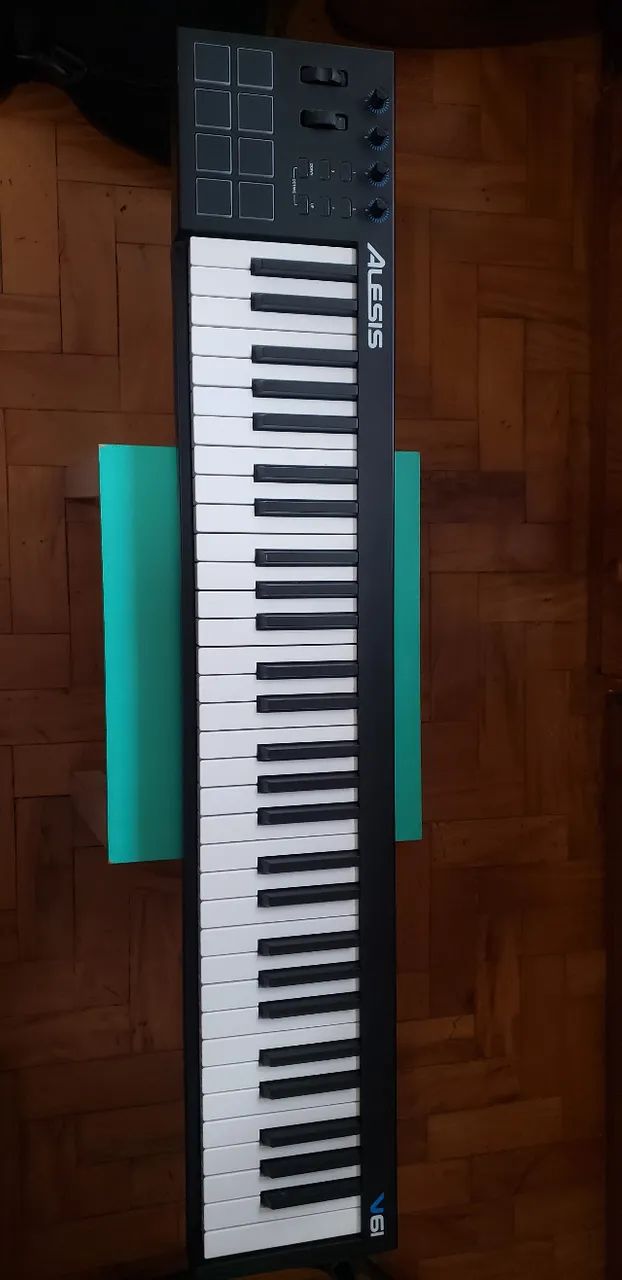 Teclado controlador Alesis V61