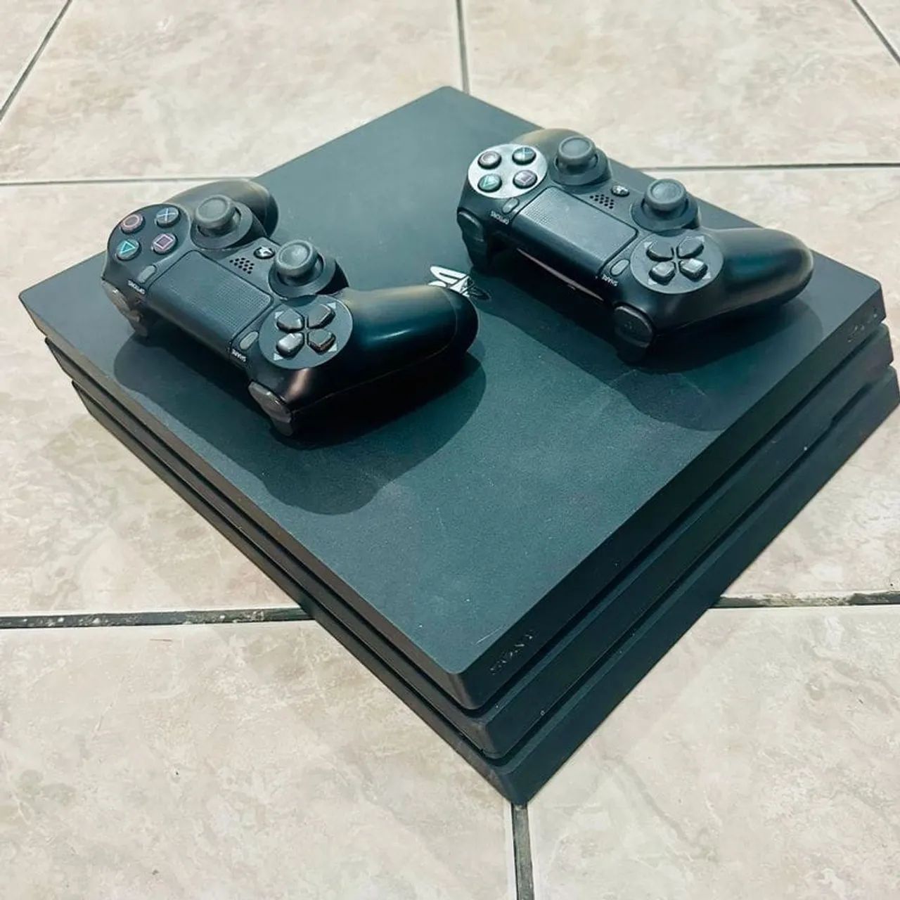 Playstation 4 pro 1 tera - Foto 2