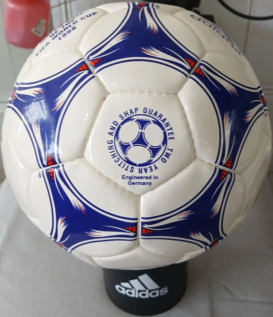 BOLA FUTEBOL TRICOLORE ADIDAS COPA 1998 FRANCA COM SUPORTE