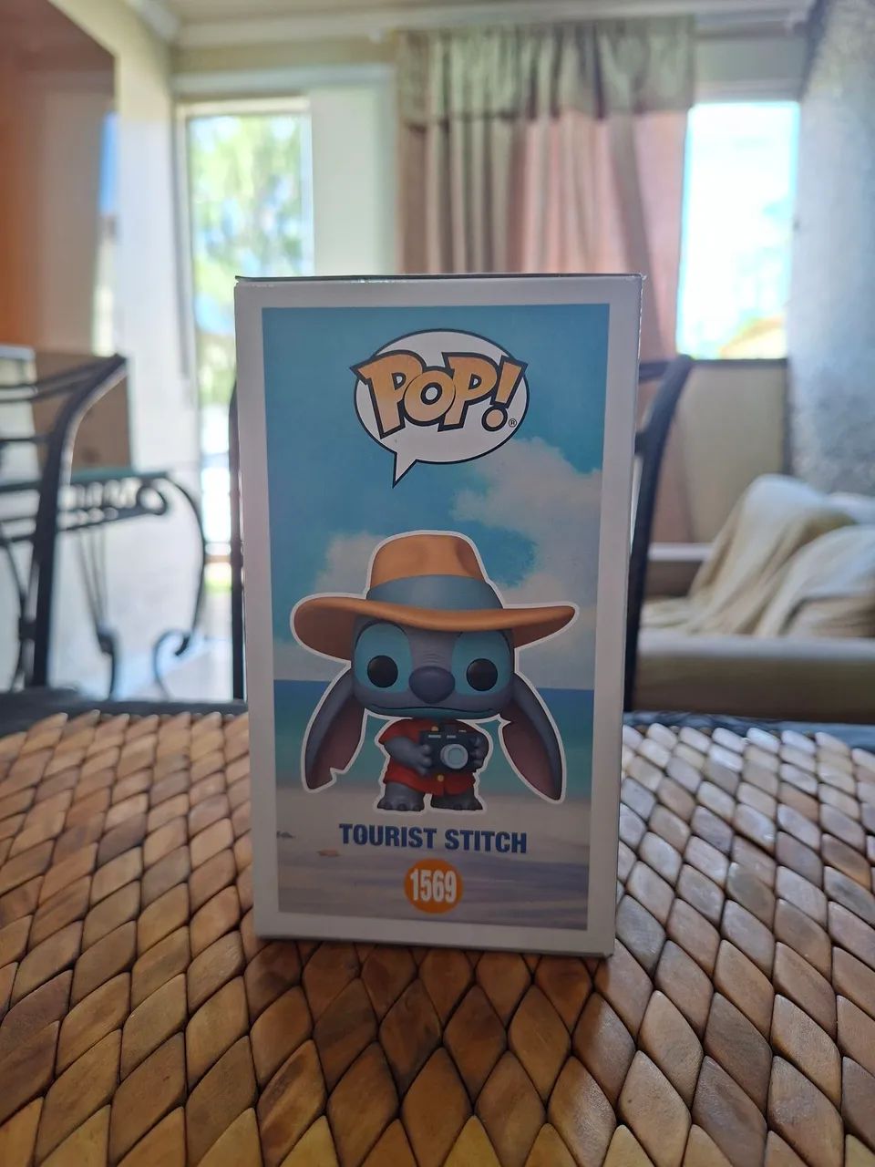 Funko Pop Tourist Stitch #1569 - Foto 3