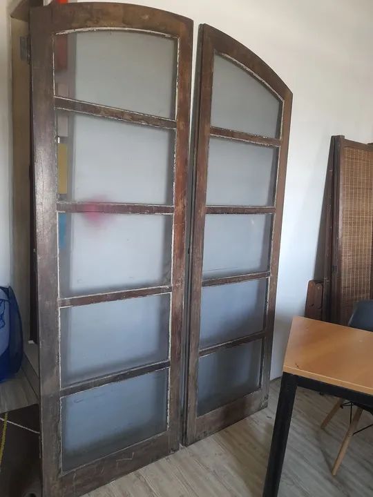 Porta antigas .