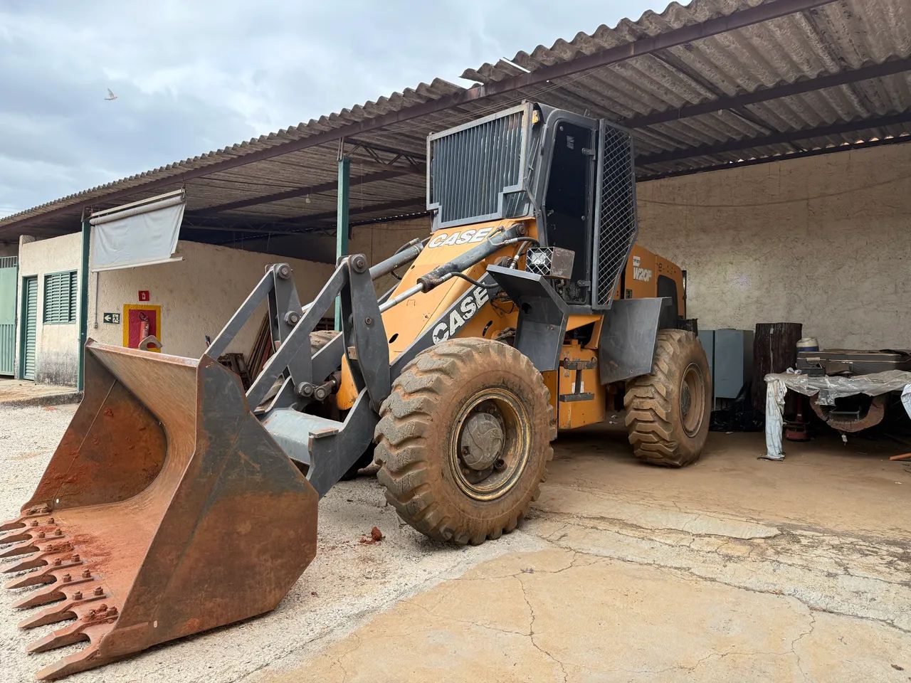 Pá carregadeira 64292889146243120