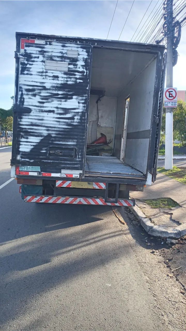 Mercedes-Benz ** Modelo 710 - Foto 3