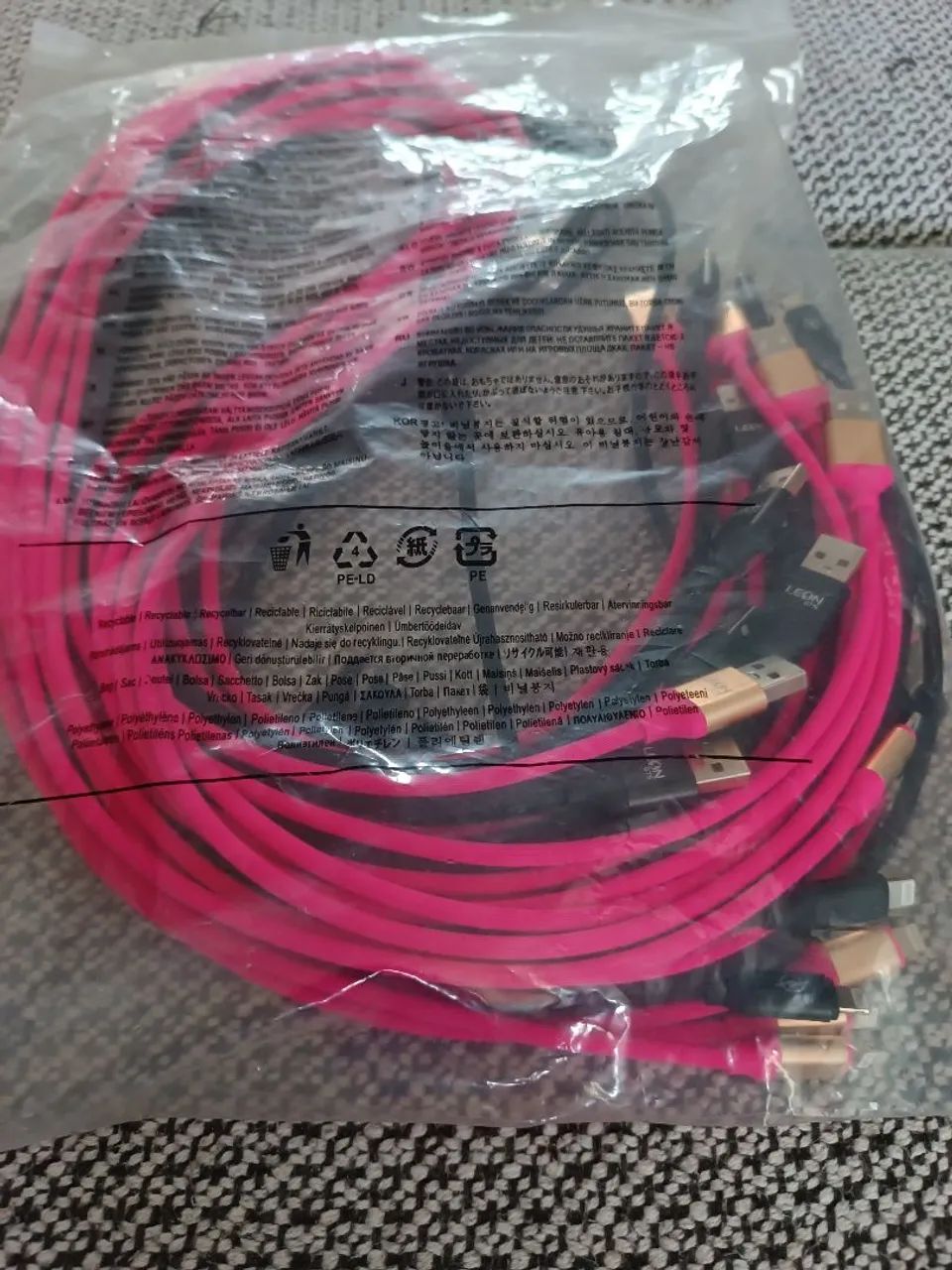 Cabo celular tipo c v8 iPhone ( NOVO ) - Foto 5