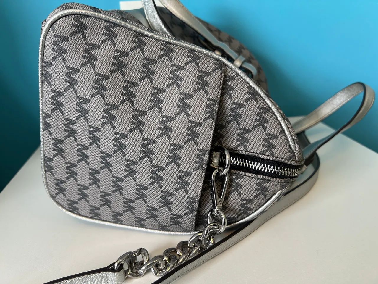 Bolsa Michael kors cinza  - Foto 3