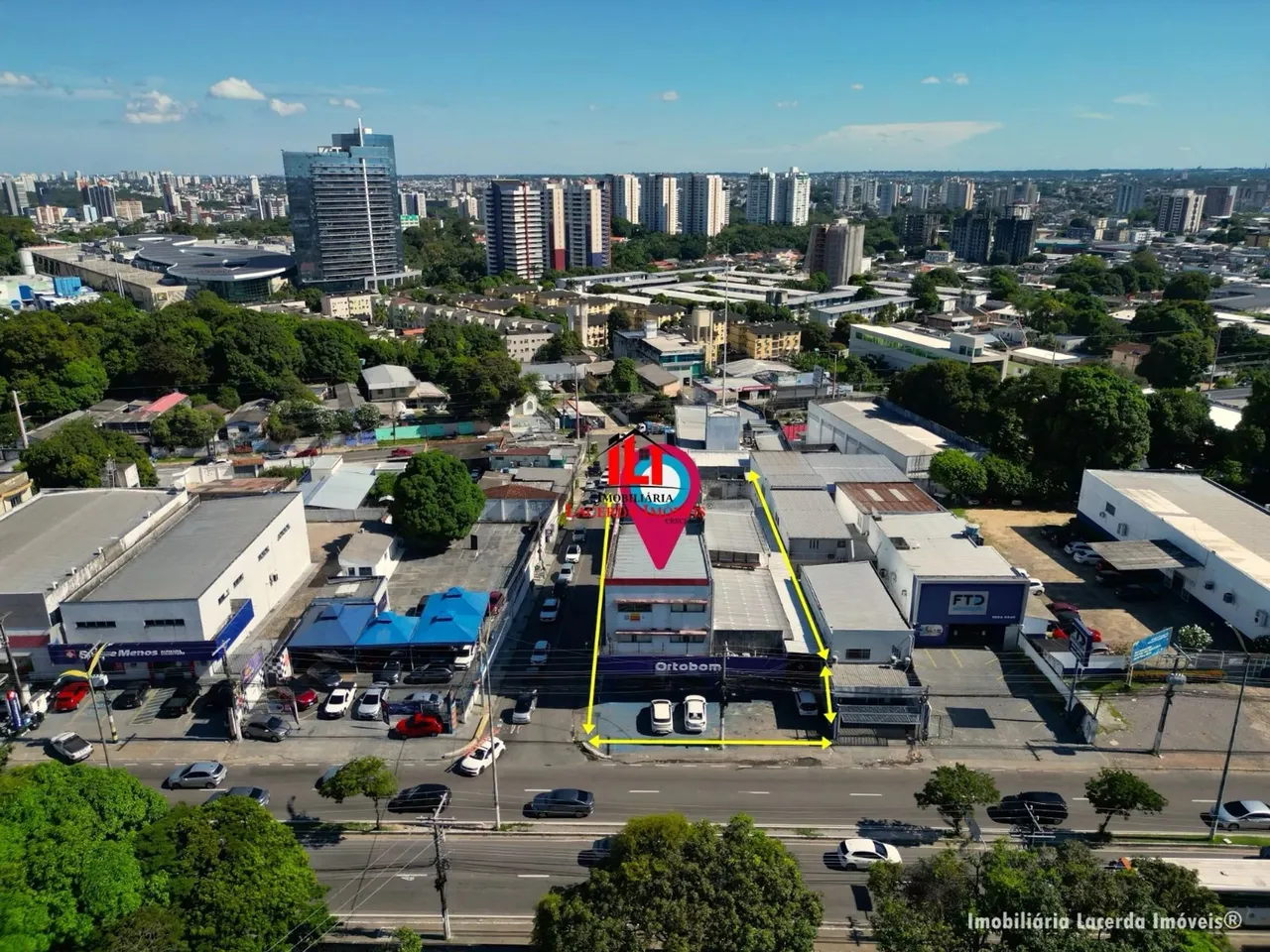 Imóvel comercial na Av. André Araújo, Bairro Aleixo