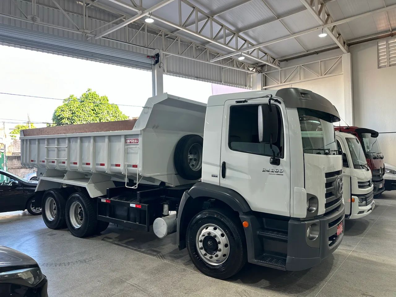 VOLKSWAGEN CONSTELLATION 24.280 6X2 - Foto 2