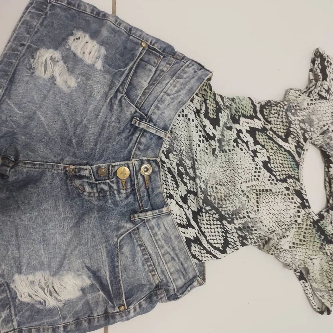 Conjunto Floral e Jeans Despojado - Foto 5