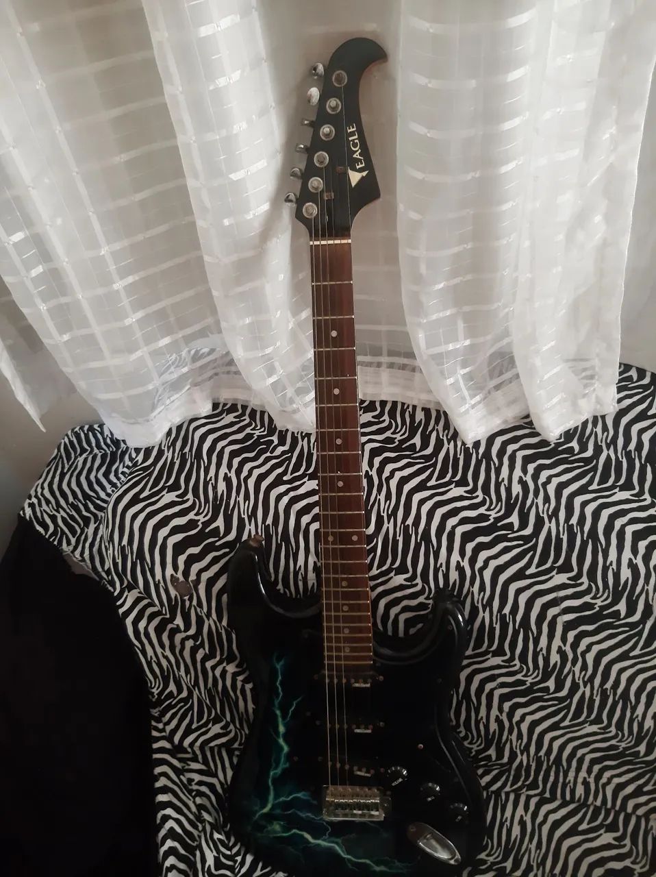 Guitarra Eagle EGP 10