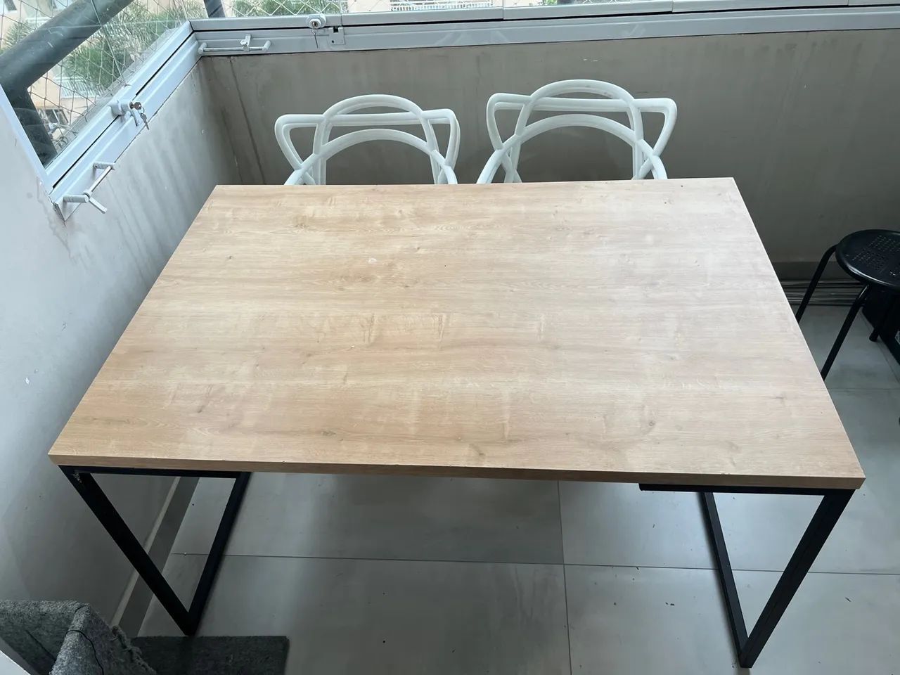 Mesa de Jantar com Tampo de Madeira e Base de Ferro - Foto 3