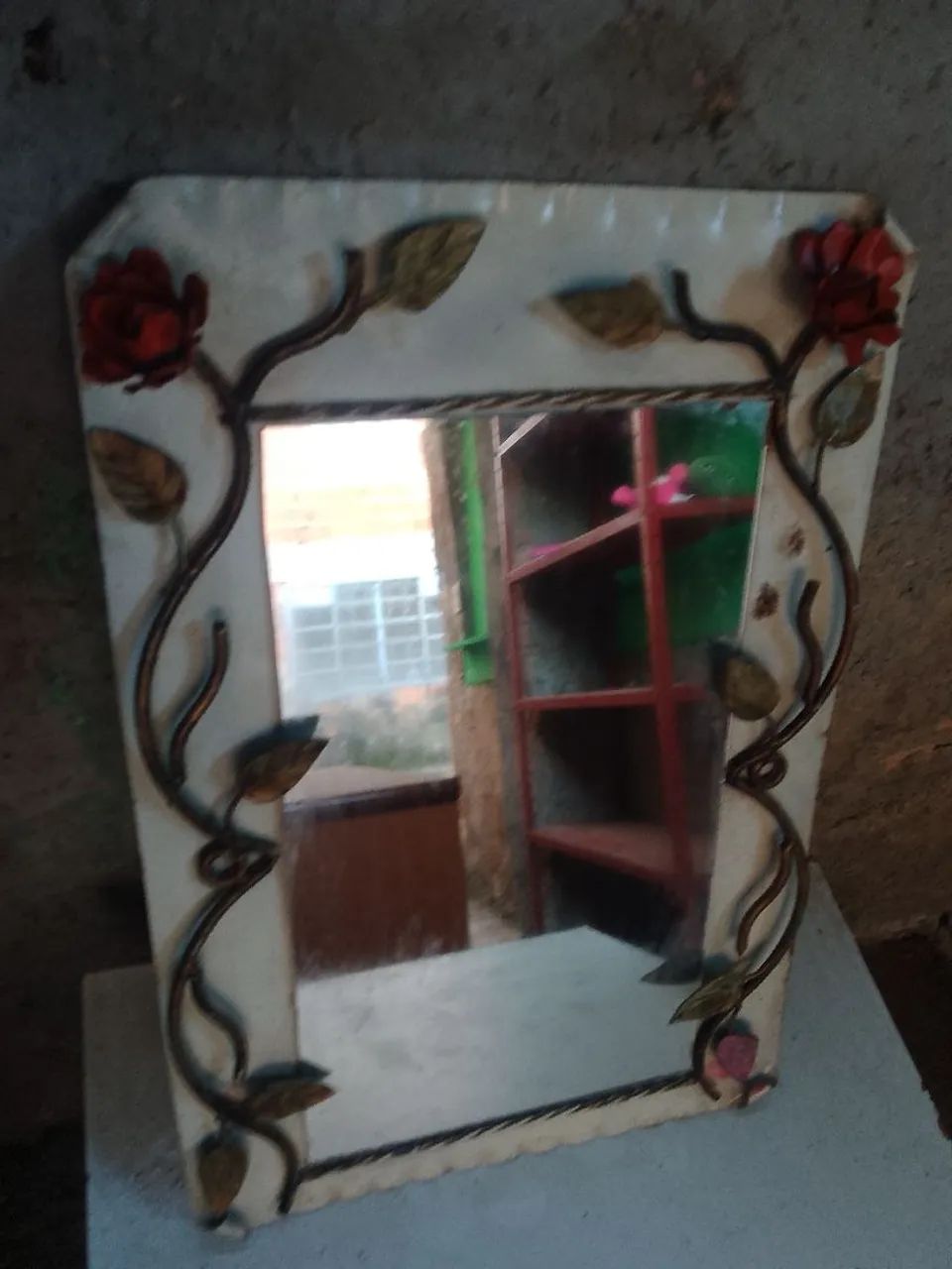 Espelho Antigo Decorativo com Rosas