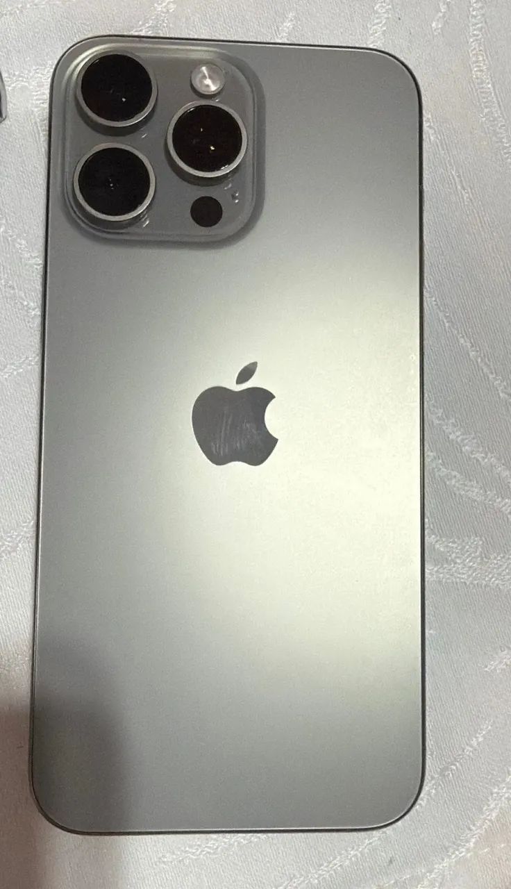 Título: iPhone 16 Pro Max Titanium - Seminovo, impecável - Foto 6