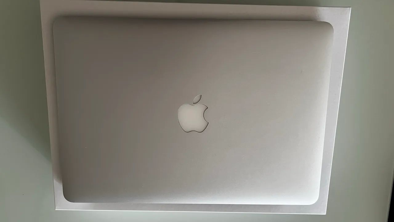 MACBOOK AIR APPLE COM INTEL CORE 15 DUAL CORE 8GB 128GB SSD 13" PRATA - - Foto 3