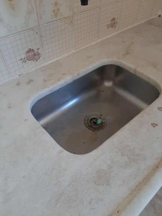 Bancada de marmore com cuba inox - Foto 2