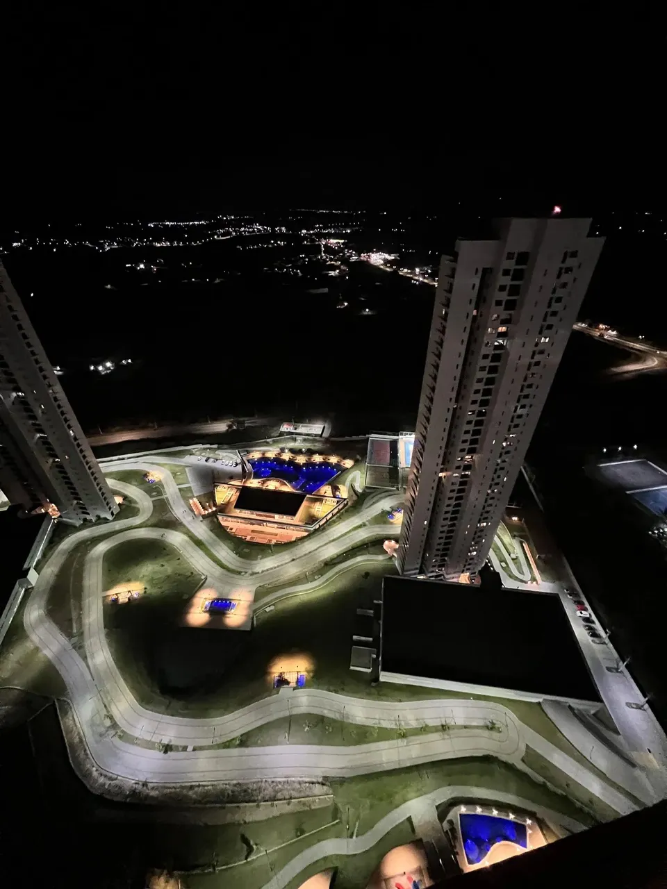 Duplex para venda tem 270 metros quadrados com 6 quartos em Mirante - Campina Grande - PB