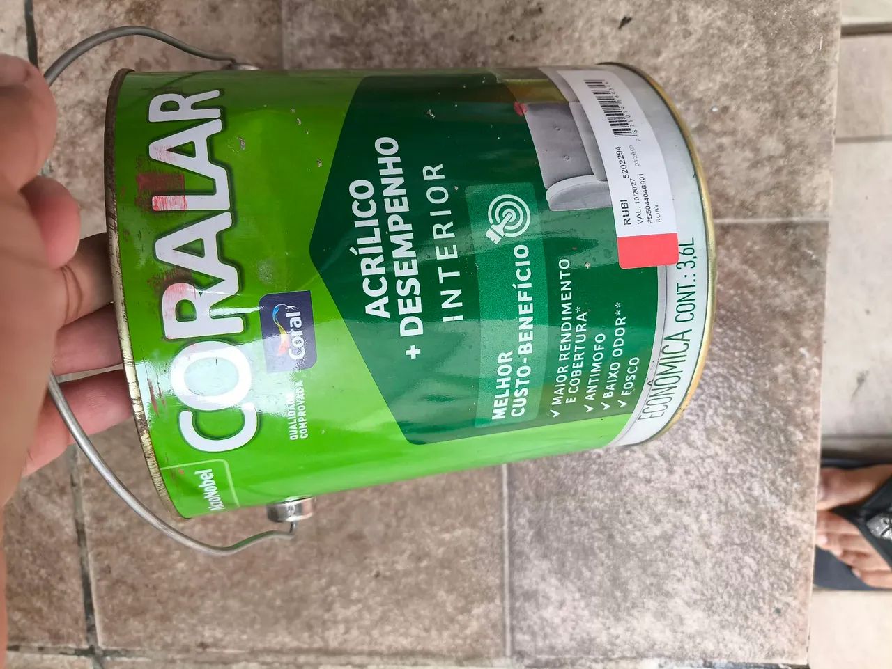 Tinta Acrílica Coralar Interior Rubi 3,6L vermelho 
