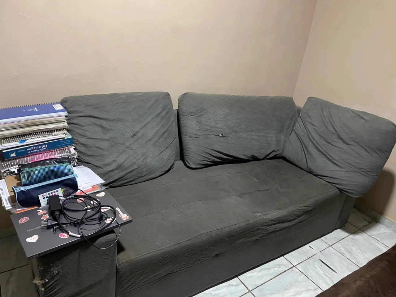 2 sofás por 100 reais - Foto 4