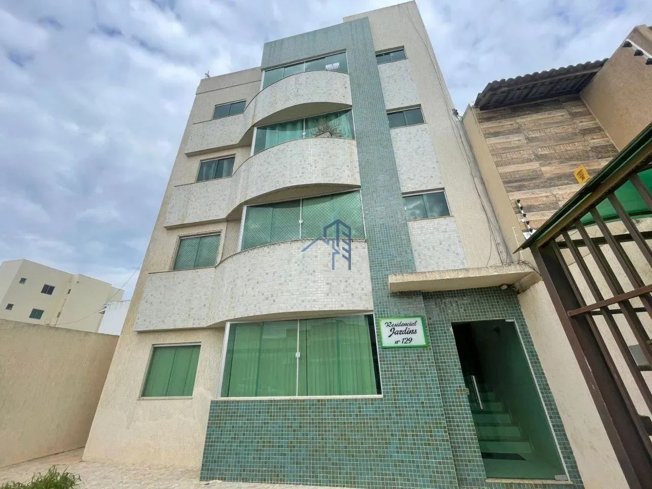 Apartamento 3/4 sendo uma suíte