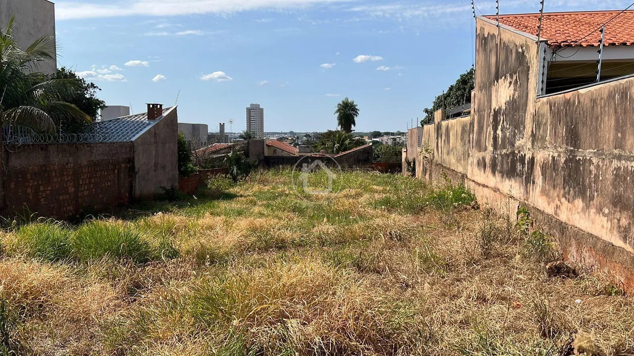 OTIMA LOCALIZACAO, PROXIMO AO CENTRO