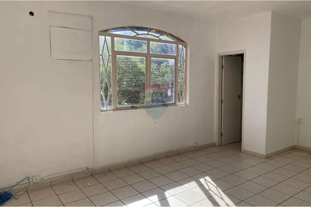 Sala Comercial para locação com 24m² por R$ 990,00 - Atibaia Jardim, Atibaia-SP