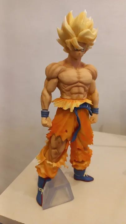 Action Figure Goku Super Saiyajin 28cm - Foto 3