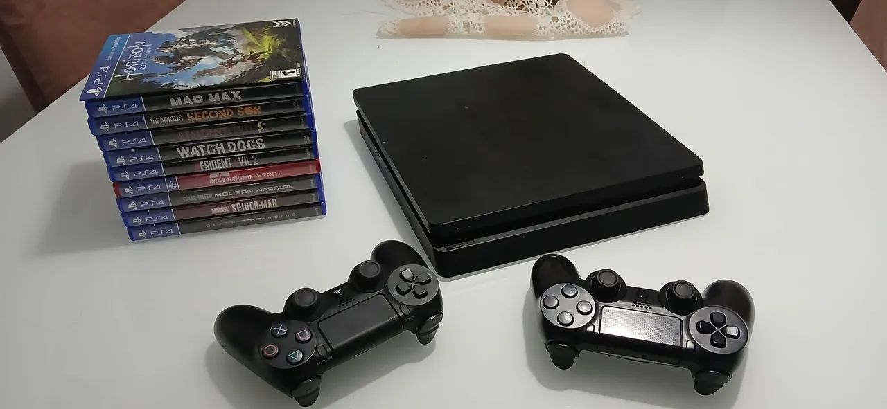 PS4 com 10 jogos 