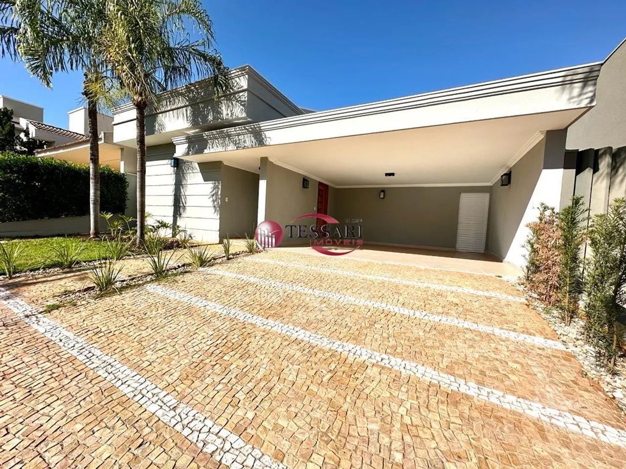 Aluga casa Damha 3 com 3 dormitórios sendo 1 suíte e 2 tipo apartamento, sala 2 ambientes,